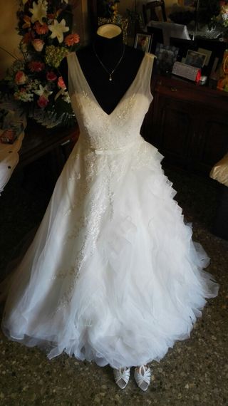 Vestido novia josefina huerta de segunda mano por 205 EUR en Valencia en  WALLAPOP