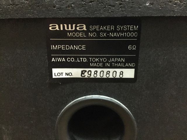 Altavoces caja madera Aiwa