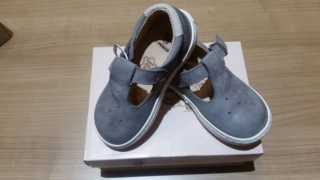 Sabates de pell per nen