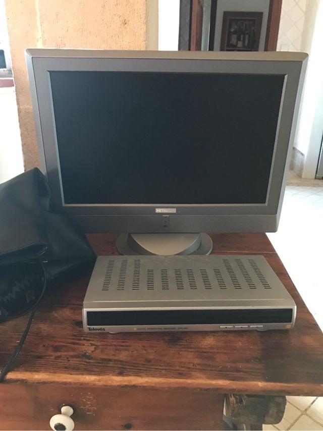 TV a schermo piatto con TDT