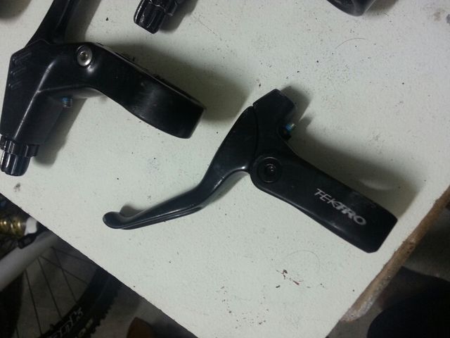 manetas freno traseras y delantera tektro