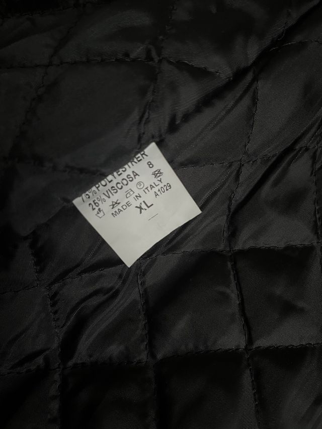 Cappotto nero doppiopetto. Taglia XL/42