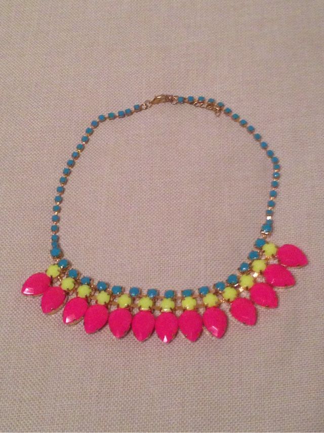 Collar de bisutería