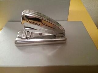 Grapadora Petrus 230 de segunda mano por 20 EUR en Valencia en WALLAPOP