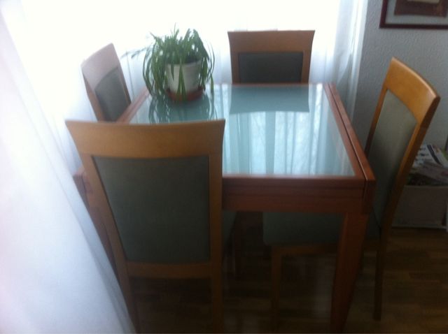 Mesa Y Sillas Comedor de segunda mano por 140 € en Madrid en WALLAPOP Mesa Y Sillas Comedor de segunda mano por 140 € en Madrid en WALLAPOP