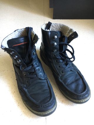Botines Tommy Hilfiger Negros 41 de segunda mano por 15 EUR en Málaga en  WALLAPOP