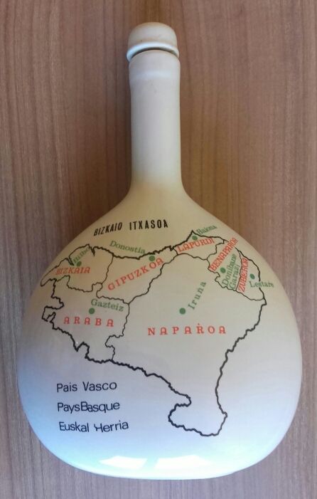 Botella de porcelana pacharán Navarra País Vasco