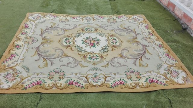 Alfombra de salón persa de segunda mano por 300 EUR en Camarma de