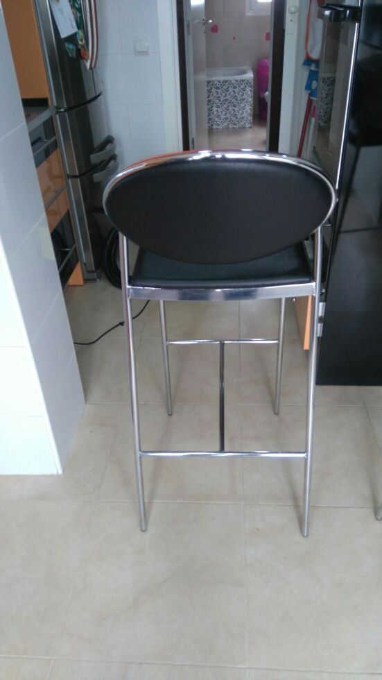 Taburetes diseño cocina de segunda mano por 40 € en Madrid en WALLAPOP Taburetes diseño cocina de segunda mano por 40 € en Madrid en WALLAPOP
