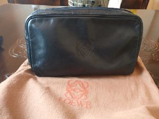 Neceser LOEWE original piel negro de segunda mano por 104,5 EUR en Bilbao  en WALLAPOP