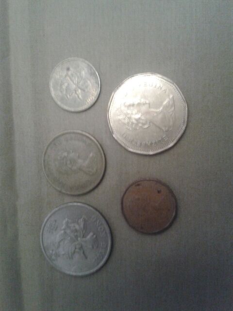 monedas de Canadá y Hong Kong