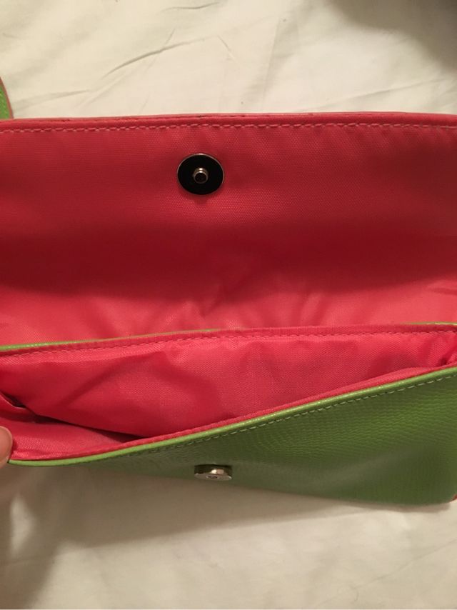 Bolso cartera verde pistacho