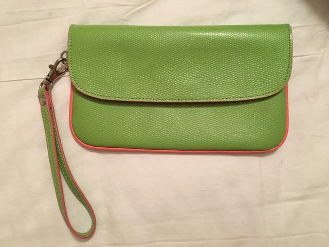 Bolso cartera verde pistacho