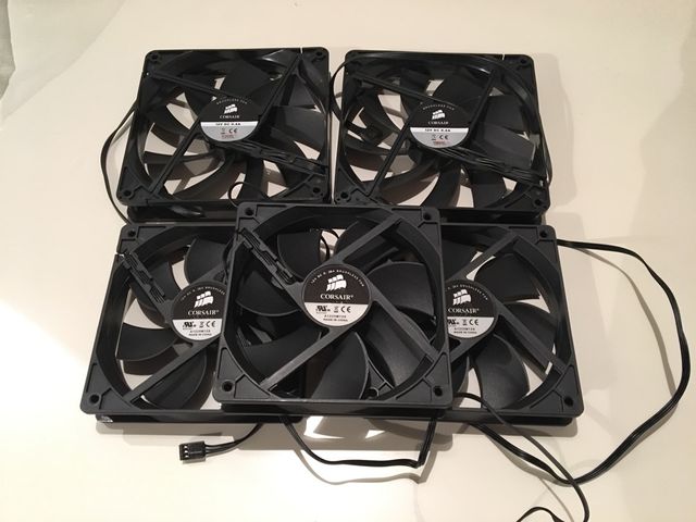 5 ventiladores Corsair 120mm y 140mm