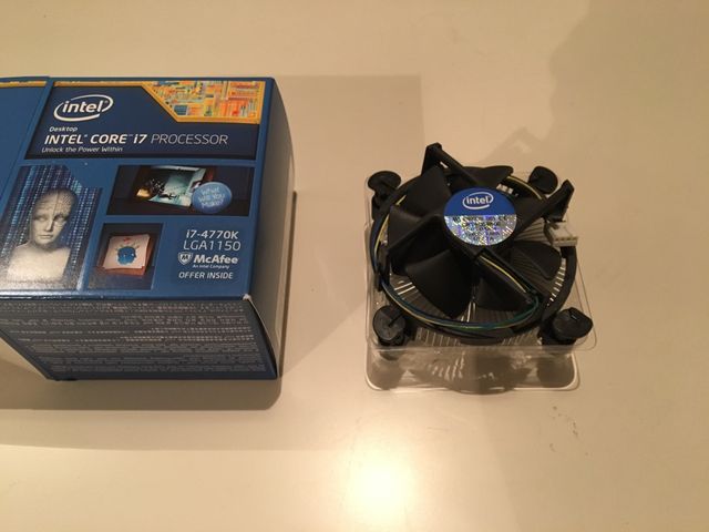Ventilador Intel i7 oficial.