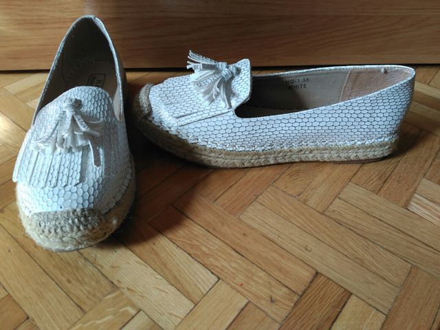 ZAPATILLAS ESPARTO 38 NUEVAS!!!