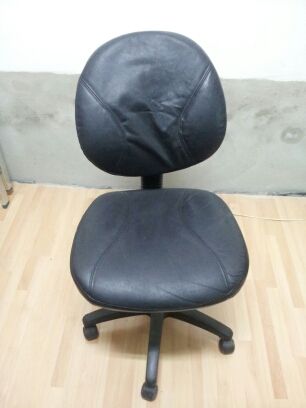 SILLA CON RUEDAS PARA OFICINA O CASA RF6337 de segunda mano por 25 ... SILLA CON RUEDAS PARA OFICINA O CASA RF6337 de segunda mano por 25 ...
