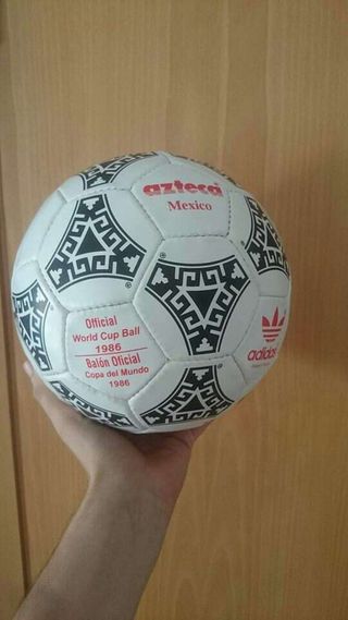 Balón Adidas Azteca 1986. Mundial México de segunda mano por 210 EUR en  Castellón de la Plana en WALLAPOP