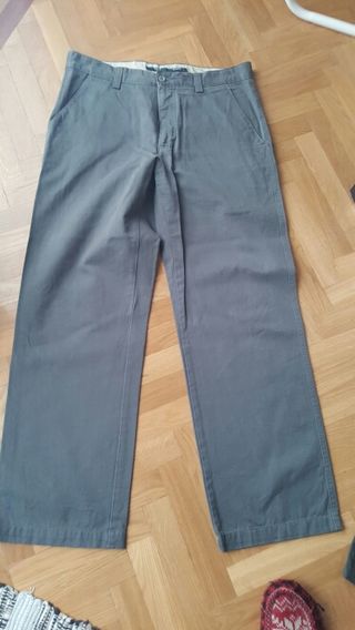 3 pantalones Dockers hombre Corte Ingles de segunda mano por 25 EUR en  Algete en WALLAPOP