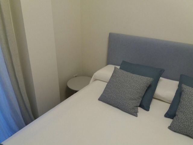 KENAY cama y cabecero SIN ESTRENAR