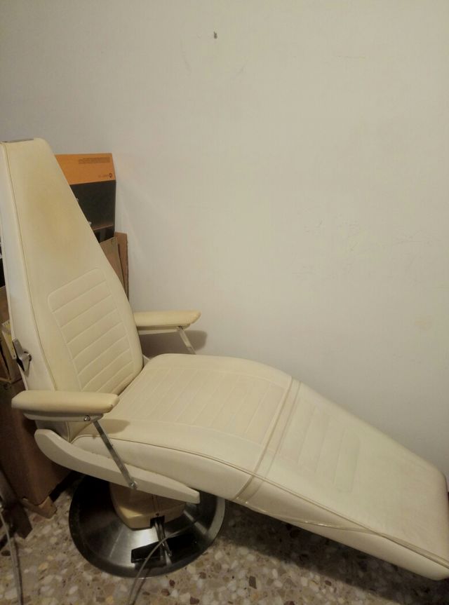 sillôn barberîa, tatuador Vintage.