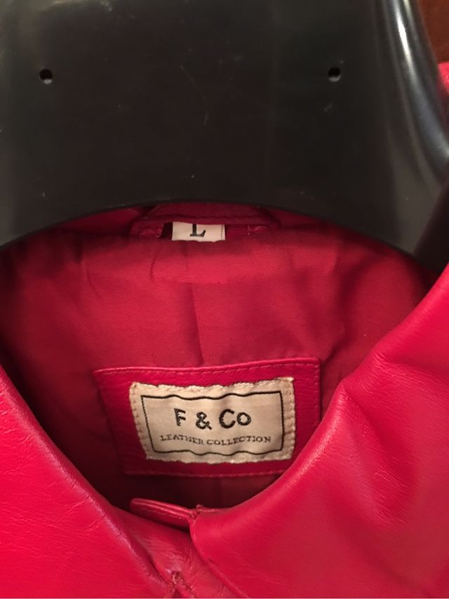 Chaqueta/on cuero rojo