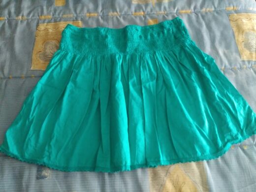 Falda turquesa