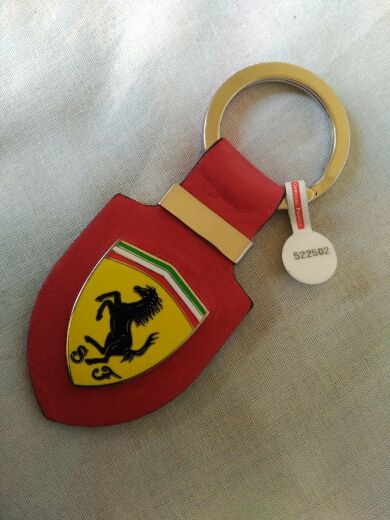 llavero ferrari