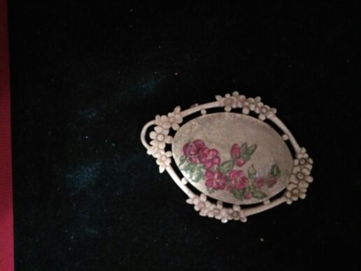 ciondolo antico, bachelite