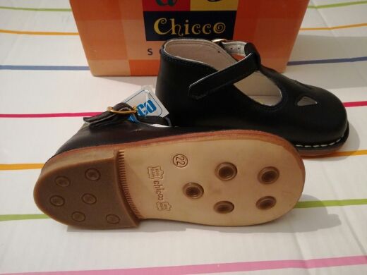 3 Sandalias y unas botas bebe-niño