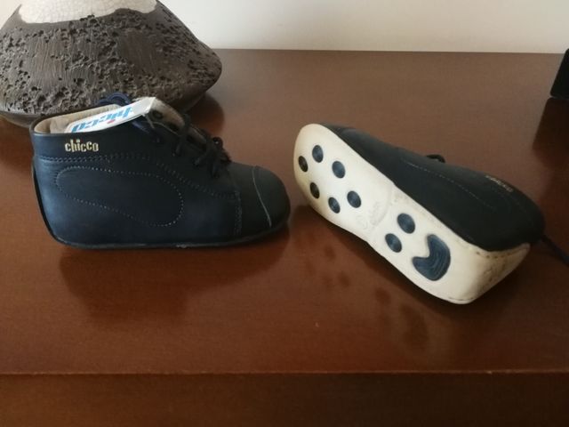 3 Sandalias y unas botas bebe-niño