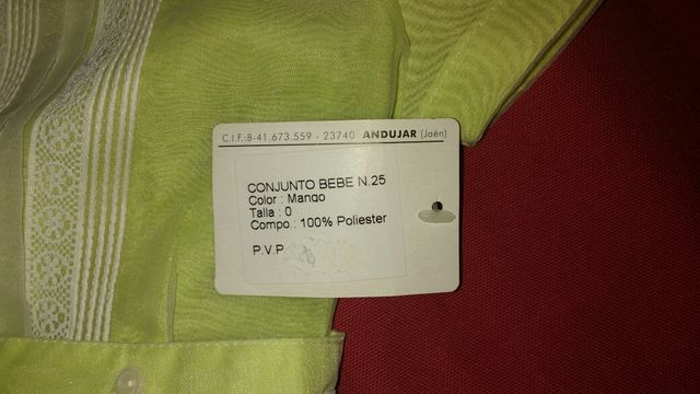 Traje bebé. Conjunto de pantalón y camisa