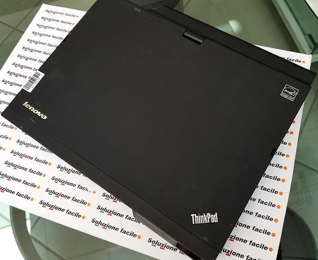 * Lenovo ThinkPad X220T TABLET *