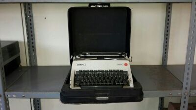 Macchina da scrivere