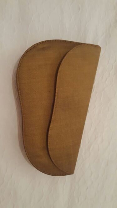 Cartera fiesta color dorado