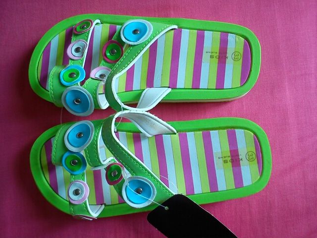 Chancletas a estrenar nuevas