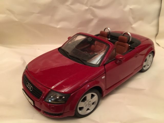 Coleccionismo Coche escala  1/18 Audi TT