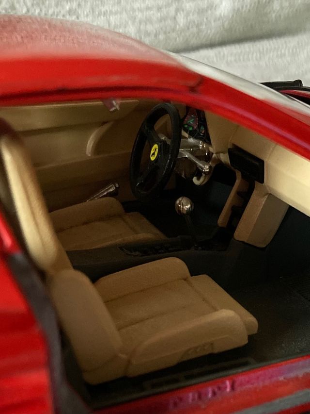 Coche escala 1/18 Ferrari