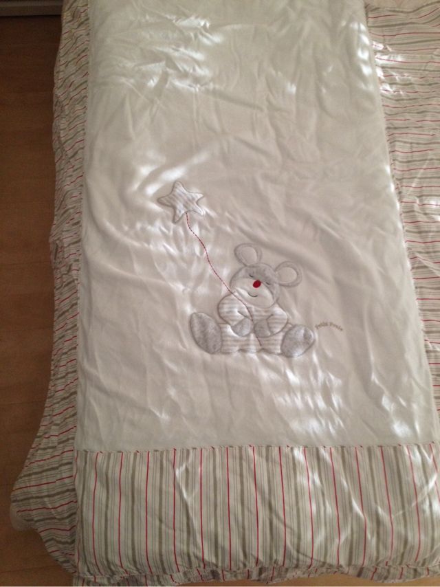 Cuna de viaje con colchón y edredón - foto 2