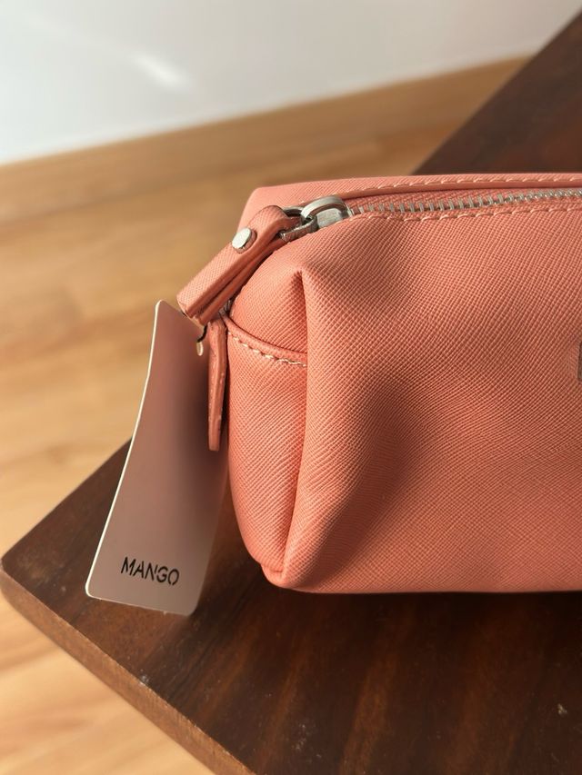 Estuche Mango nuevo