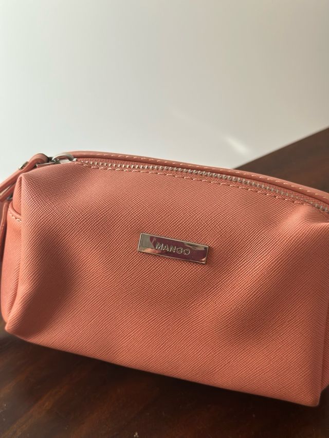 Estuche Mango nuevo