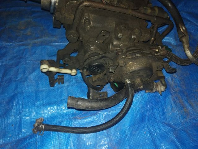 Bomba inyectora de Mitsubishi Canter año 1999