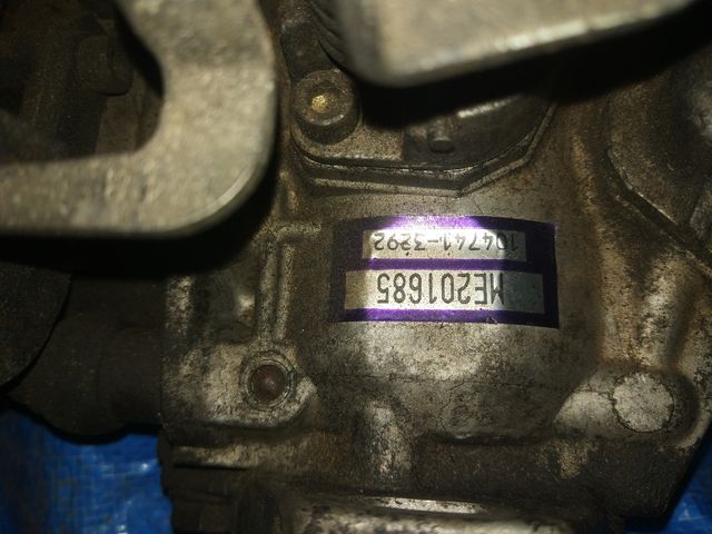 Bomba inyectora de Mitsubishi Canter año 1999