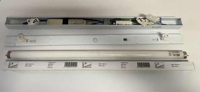 Lampara fluorescente techo/pared