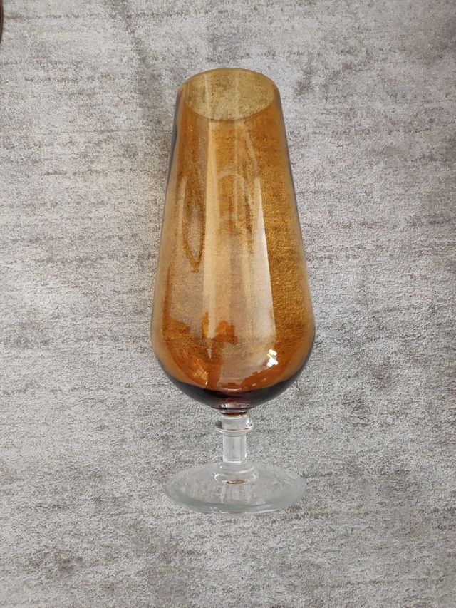 Copón de cristal ámbar