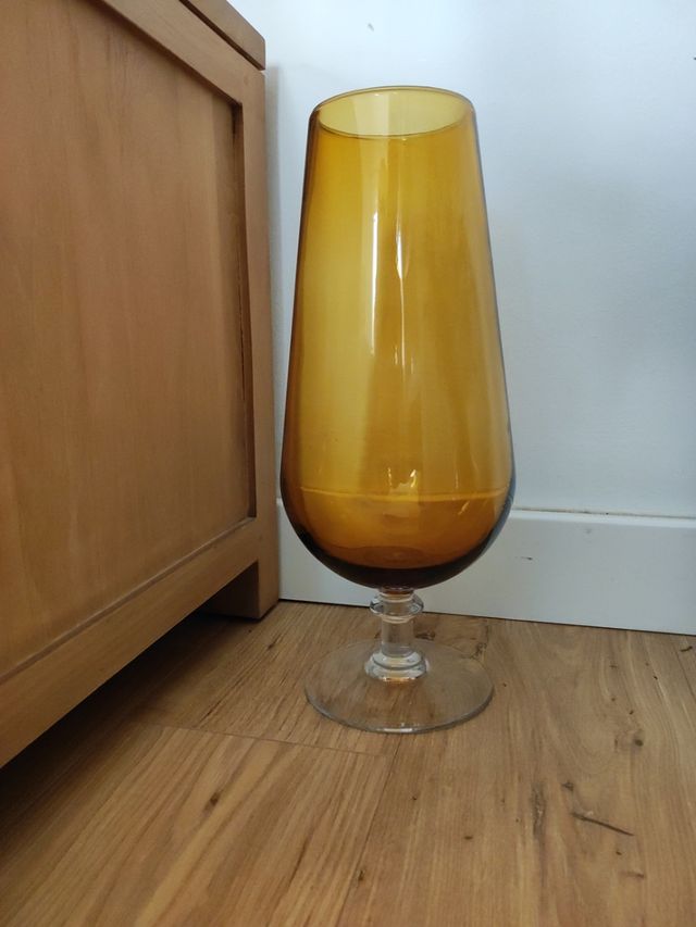 Copón de cristal ámbar