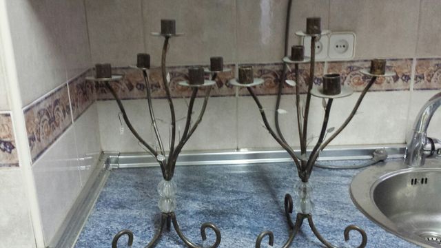 candelabros de bronce y cristal