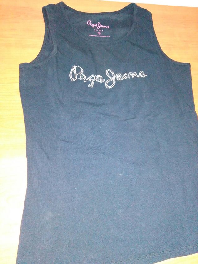 camiseta color negro