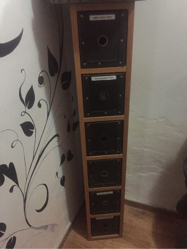 Mueble madera para cd de music