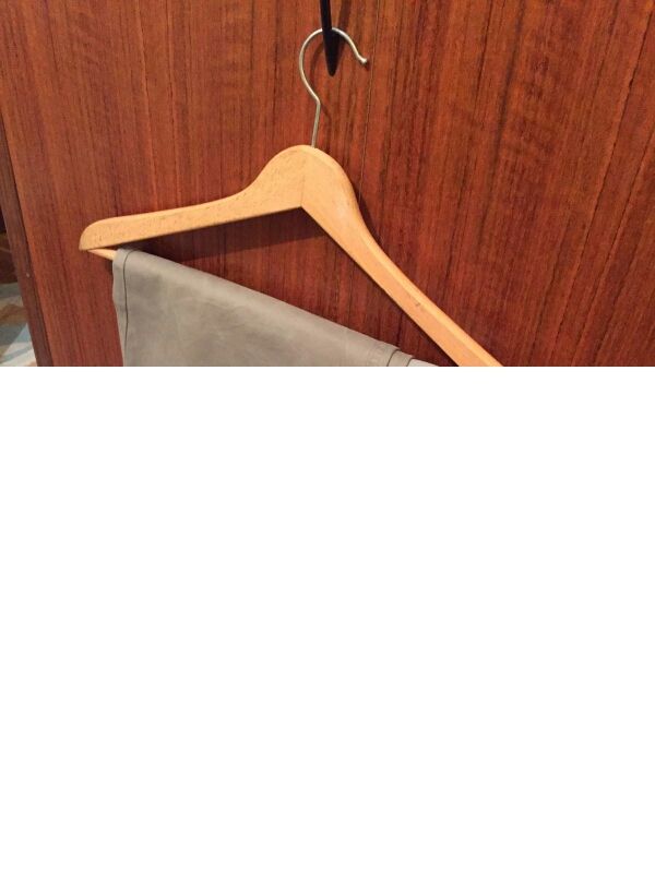 Pantalones y camisas de caballero